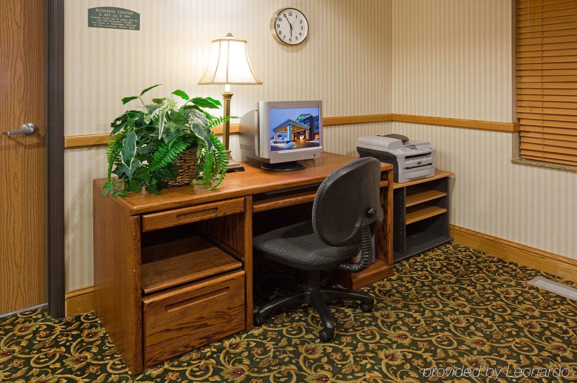 Holiday Inn Express Hotel & Suites Chanhassen By Ihg Létesítmények fotó
